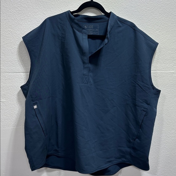 NWT FIGS Women's Dark Harbor Rafaela Oversized Scrub Top - Picture 3 of 8